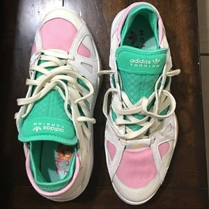 Men’s Adidas Torsion Sneaker